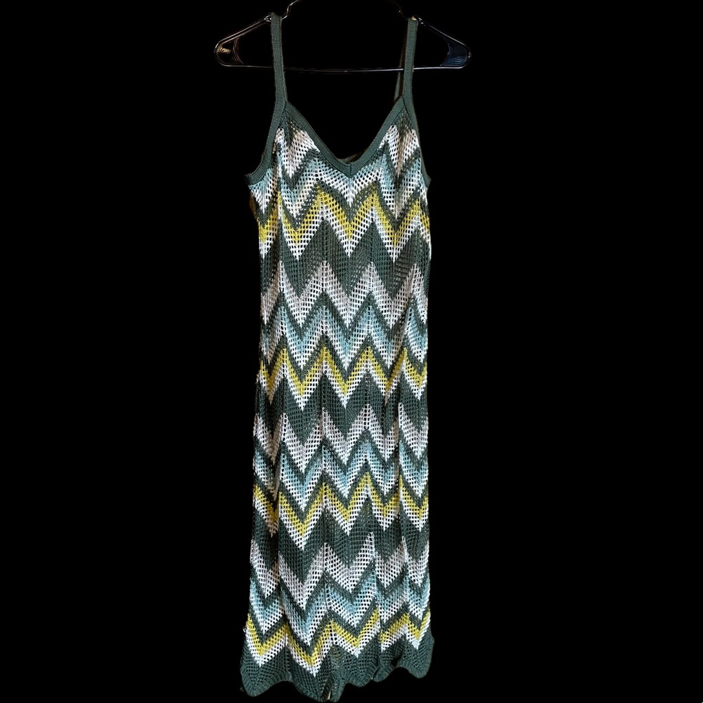 Cute and comfortable swimsuit cover up by Almost Famous, size Large